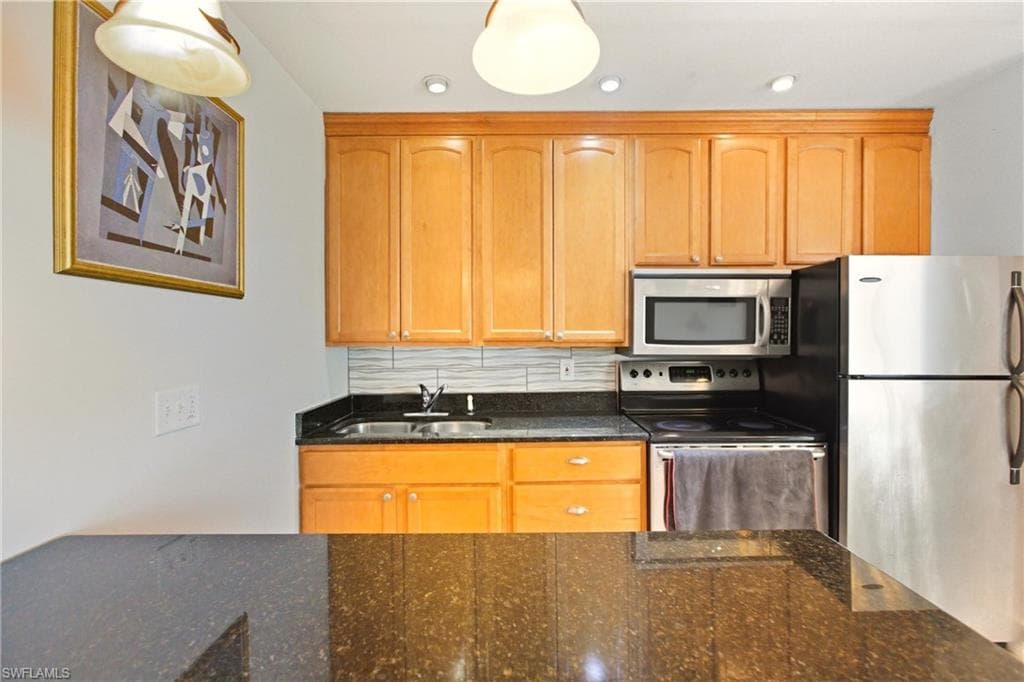 5725 Genesee PKWY # 10, BOKEELIA FL 33922-11