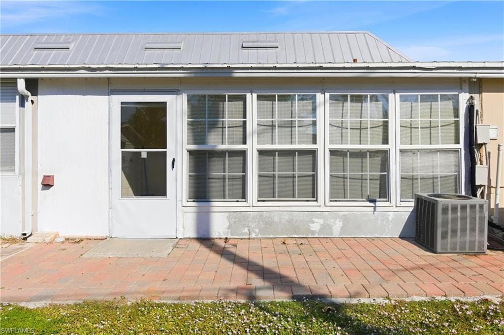 5725 Genesee PKWY # 10, BOKEELIA FL 33922-23