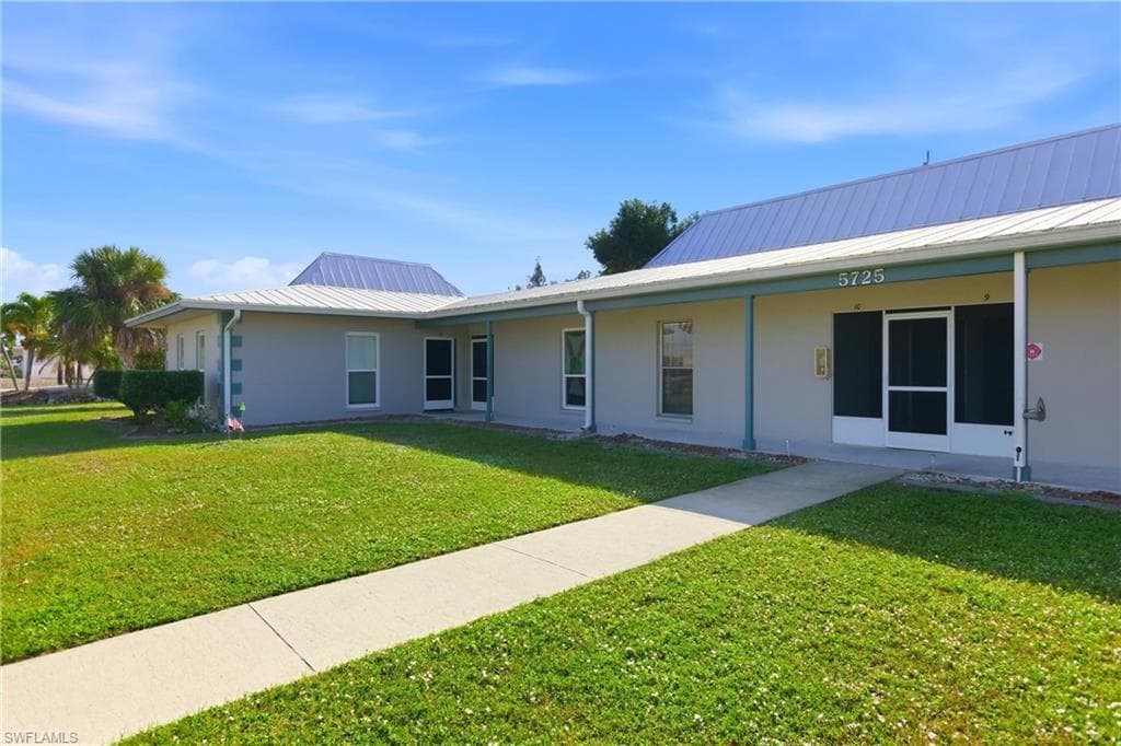 5725 Genesee PKWY # 10, BOKEELIA FL 33922-17