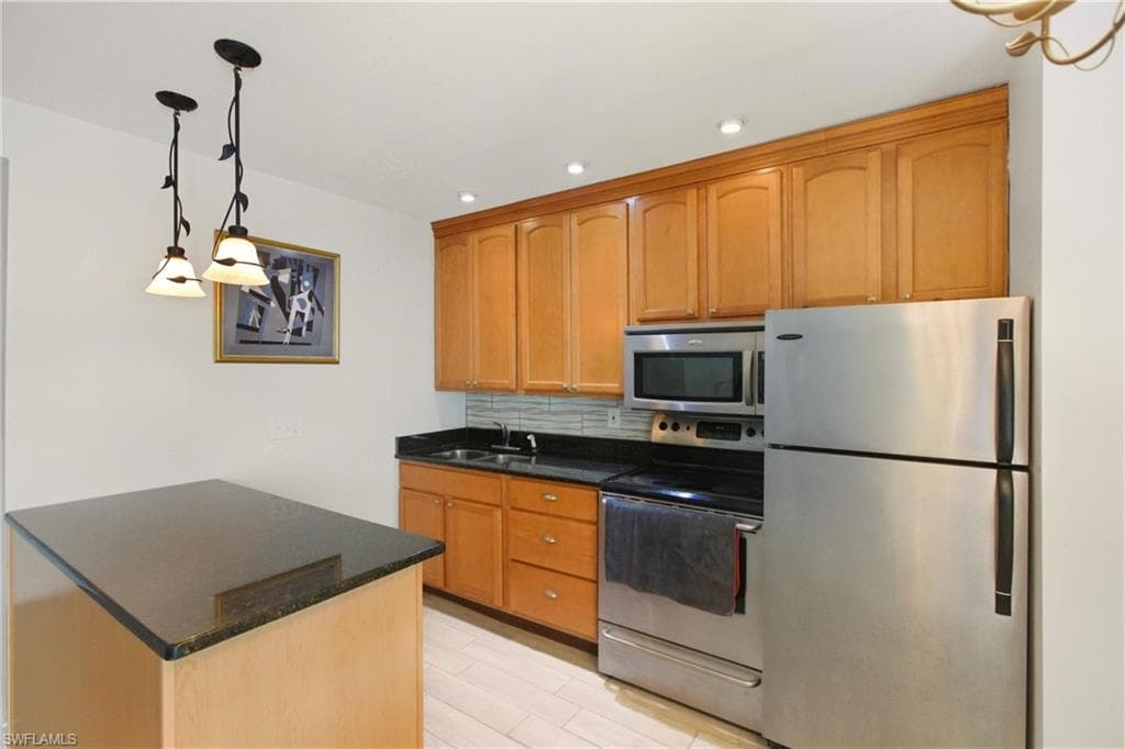 5725 Genesee PKWY # 10, BOKEELIA FL 33922-10