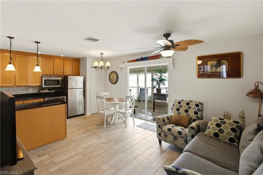 5725 Genesee PKWY # 10, BOKEELIA FL 33922-3