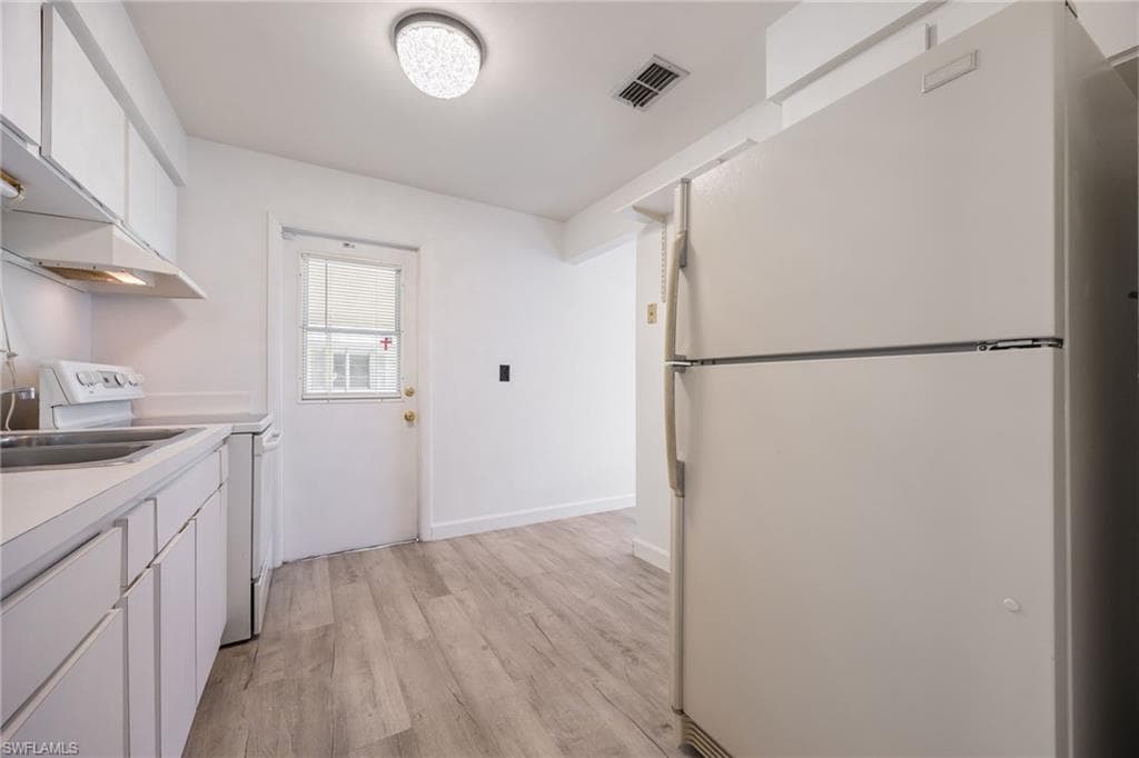 13 Pinewood BLVD, LEHIGH ACRES FL 33936-17