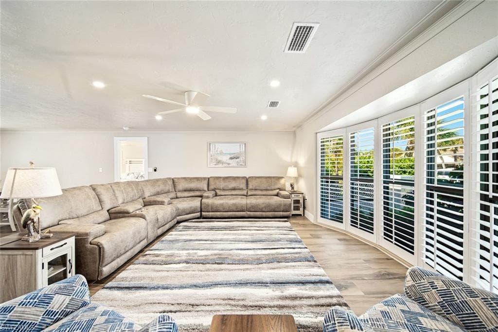 1270 Par View DR, SANIBEL FL 33957-3