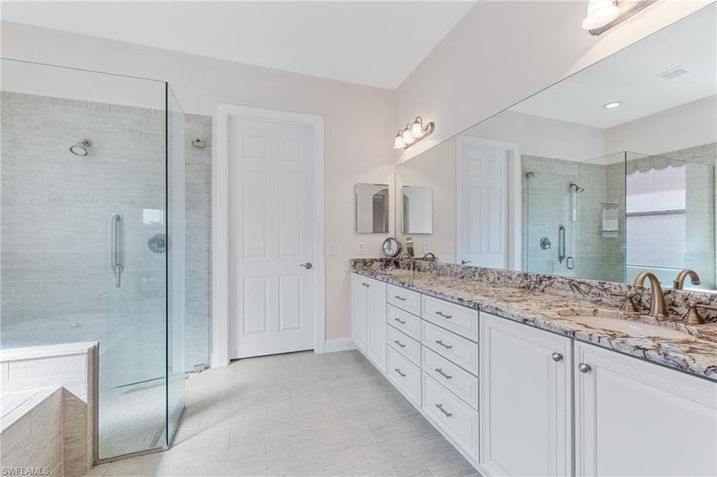 12459 Kentwood AVE, FORT MYERS FL 33913-21