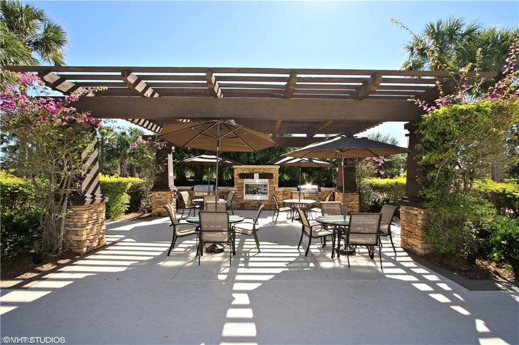 12459 Kentwood AVE, FORT MYERS FL 33913-33