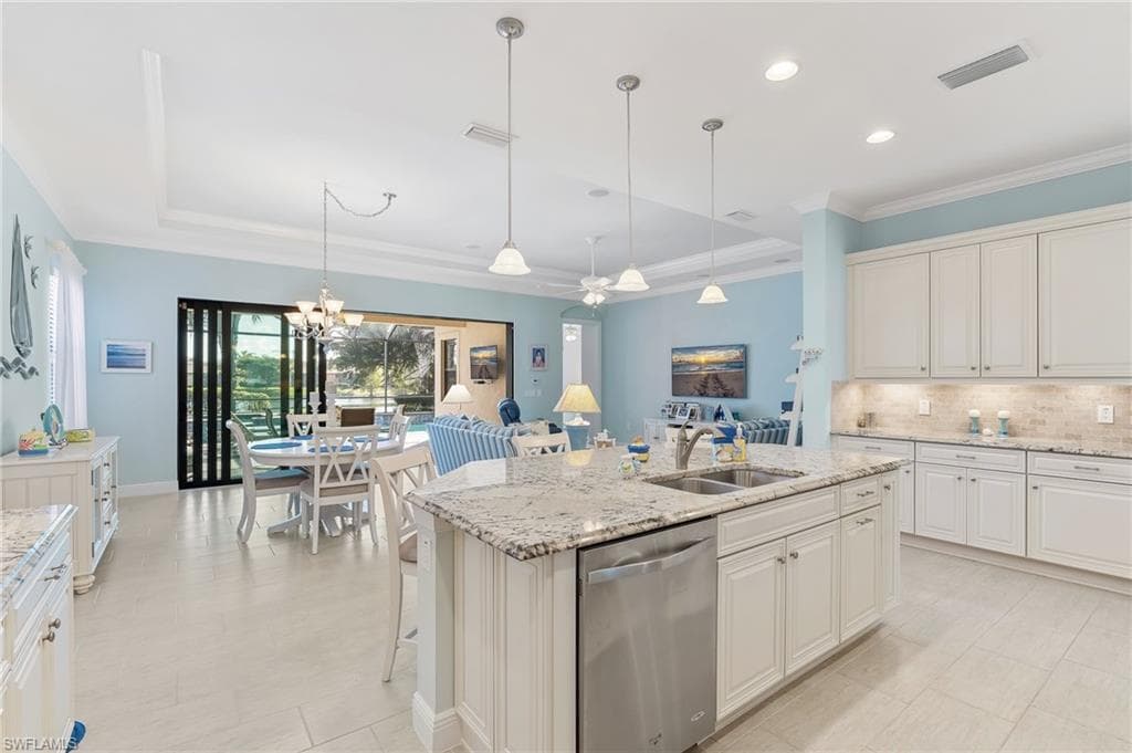 12459 Kentwood AVE, FORT MYERS FL 33913-13