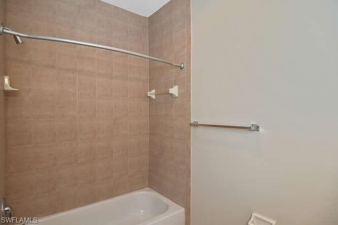 8331 Bernwood Cove LOOP # 1402, FORT MYERS FL 33966-18