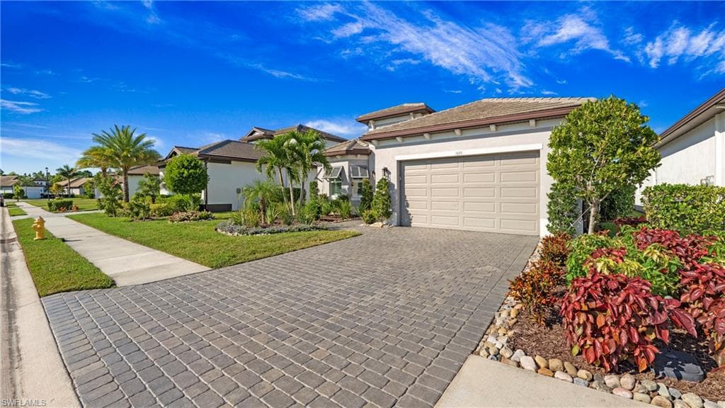 3693 Sapphire Cove CIR, NAPLES FL 34114-35