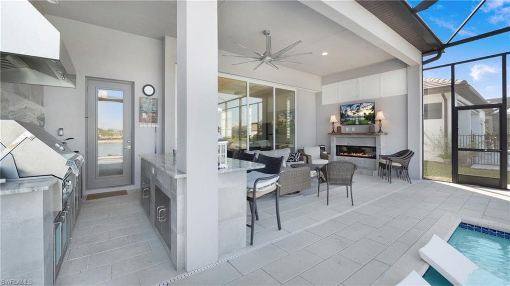 3693 Sapphire Cove CIR, NAPLES FL 34114-31