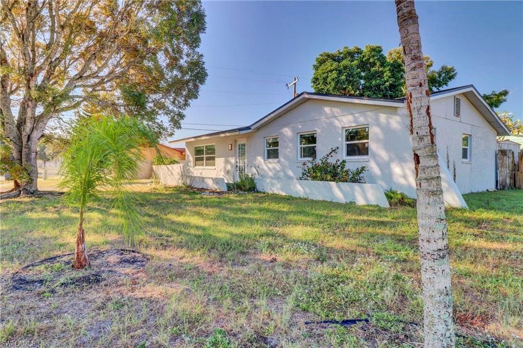 853 Java Plum AVE, NORTH FORT MYERS FL 33903-2