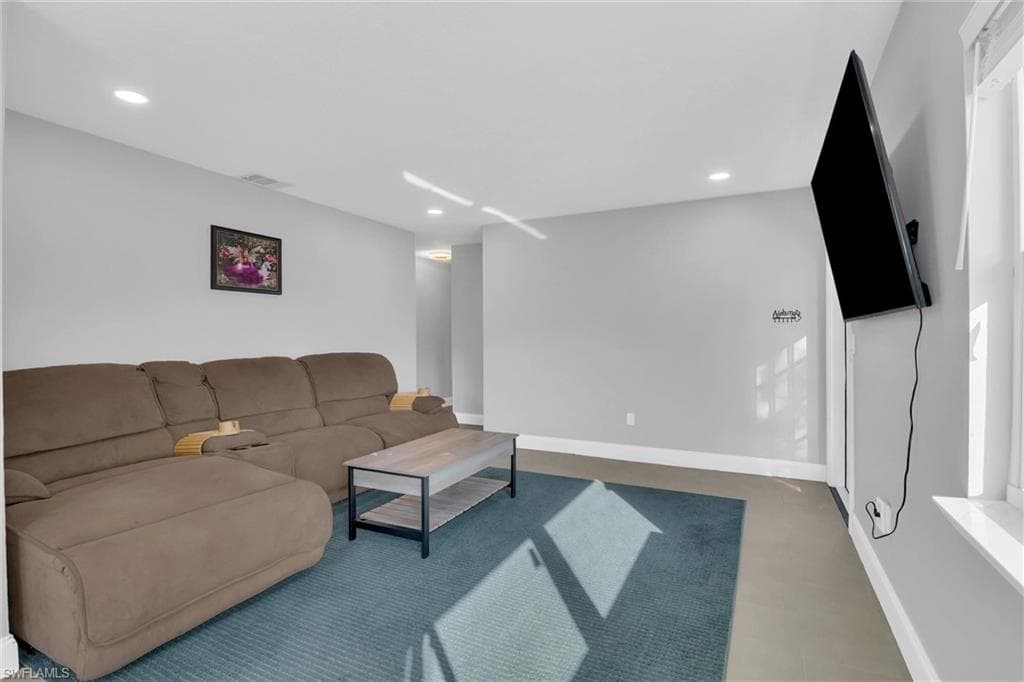 853 Java Plum AVE, NORTH FORT MYERS FL 33903-9