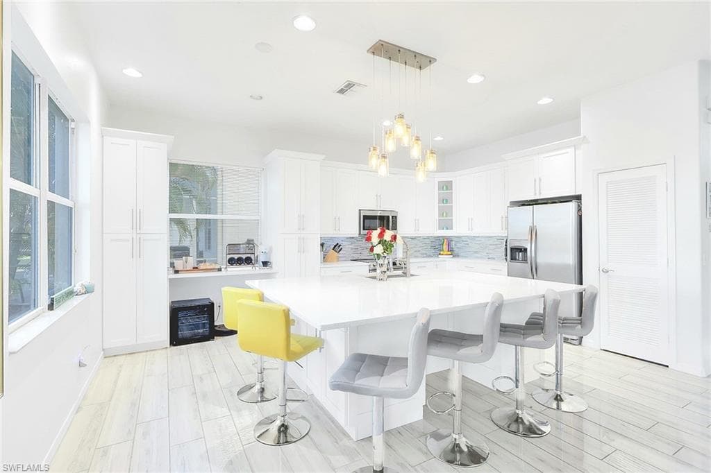 2675 Blue Cypress Lake CT, CAPE CORAL FL 33909-1