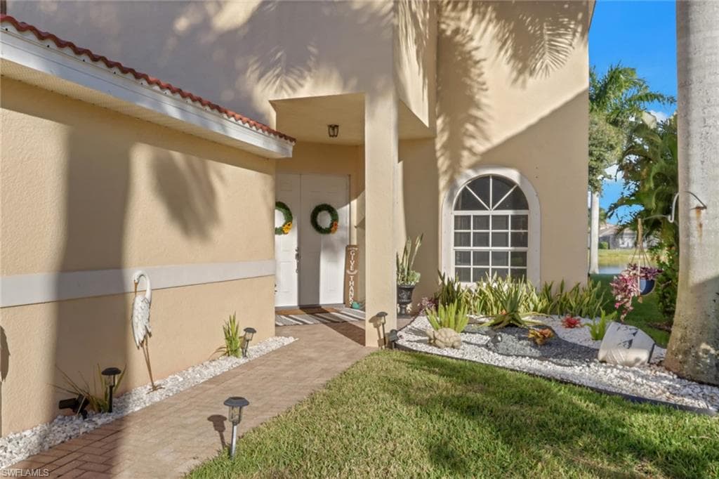 2675 Blue Cypress Lake CT, CAPE CORAL FL 33909-25