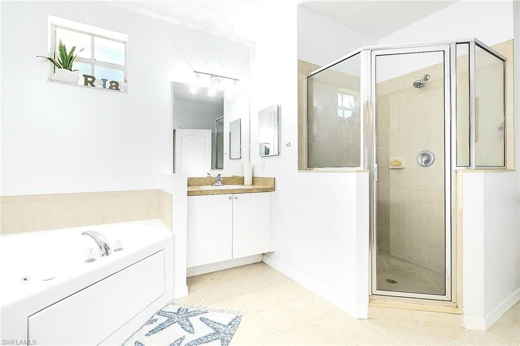 2675 Blue Cypress Lake CT, CAPE CORAL FL 33909-21