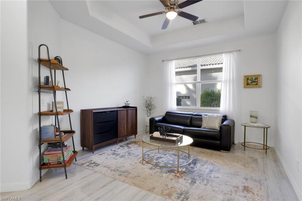 2675 Blue Cypress Lake CT, CAPE CORAL FL 33909-8