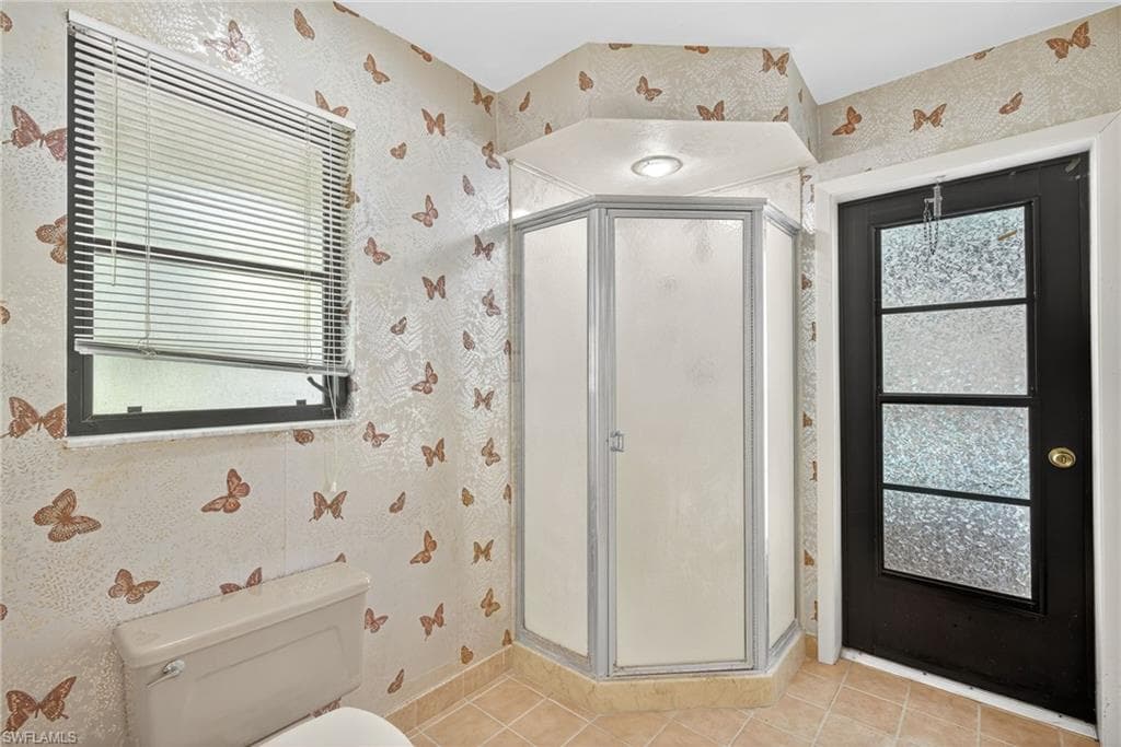 6811 Sandalwood LN, NAPLES FL 34109-22