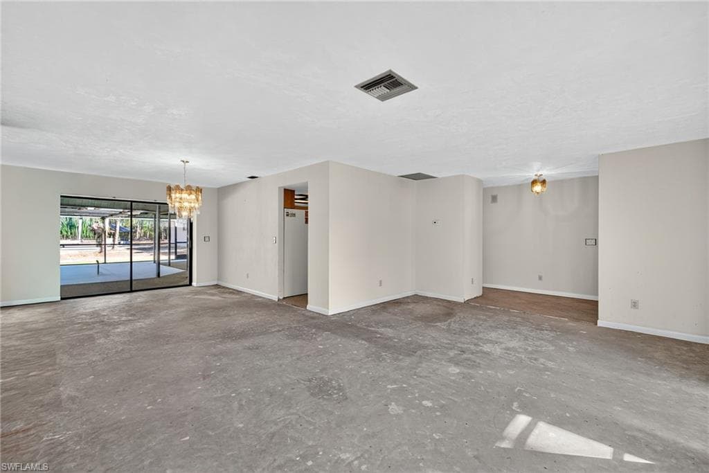 6811 Sandalwood LN, NAPLES FL 34109-4