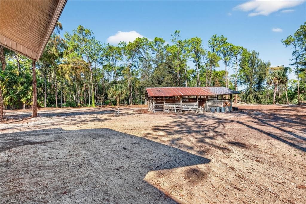 6811 Sandalwood LN, NAPLES FL 34109-49