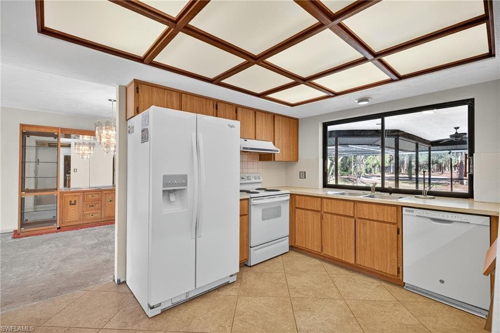 6811 Sandalwood LN, NAPLES FL 34109-14