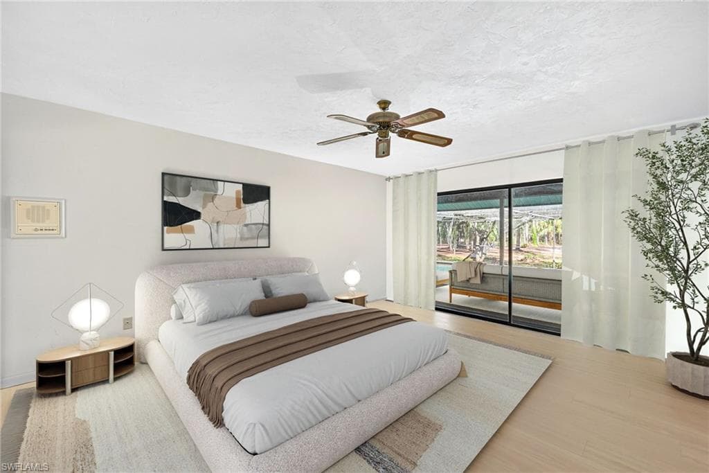 6811 Sandalwood LN, NAPLES FL 34109-20