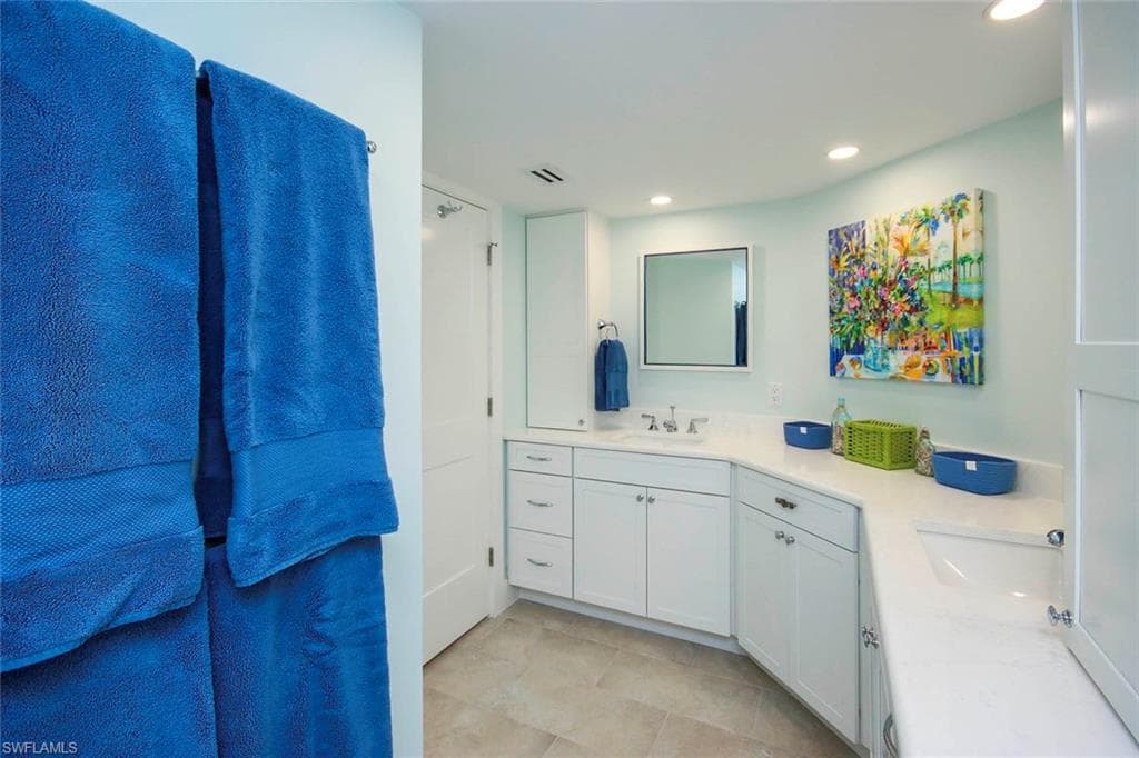 1785 Middle Gulf DR # A103, SANIBEL FL 33957-17