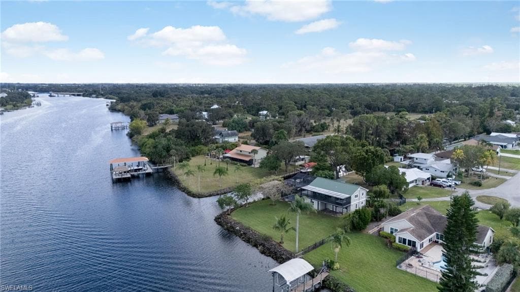 2121 Sebastian CT, ALVA FL 33920-23