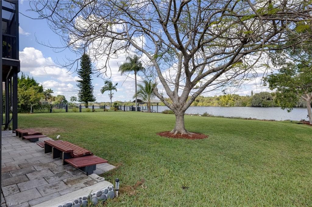2121 Sebastian CT, ALVA FL 33920-13