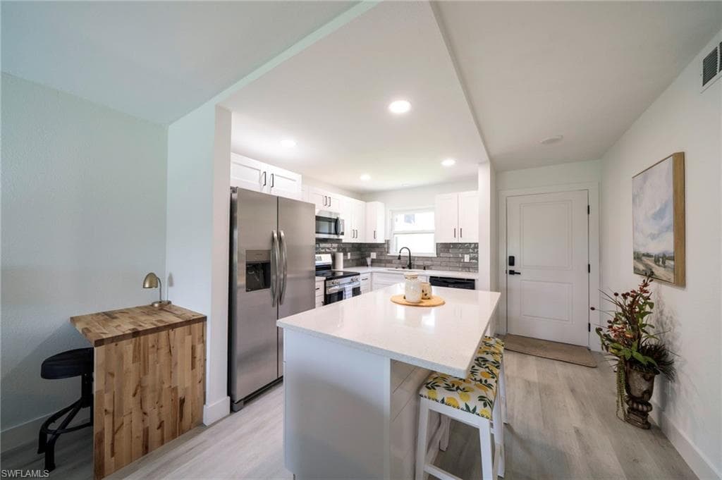 16881 Davis RD # 716, FORT MYERS FL 33908-4