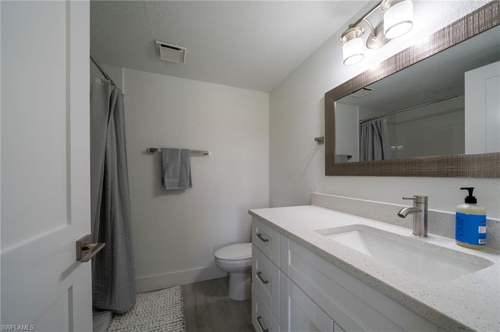 16881 Davis RD # 716, FORT MYERS FL 33908-13