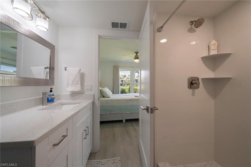 16881 Davis RD # 716, FORT MYERS FL 33908-14