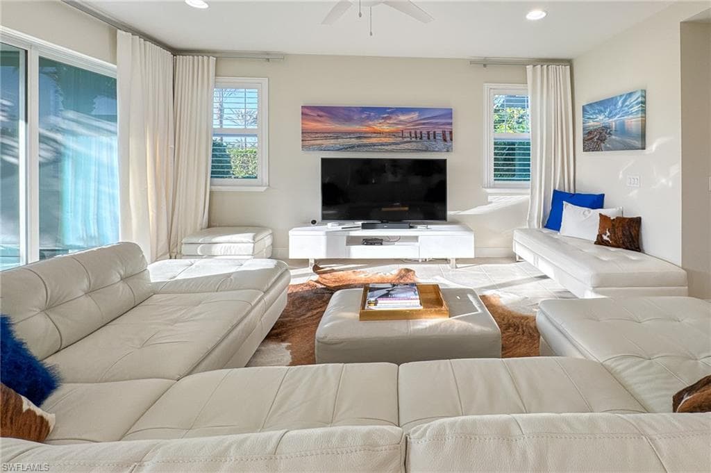 6980 Avalon CIR # 1104, NAPLES FL 34112-10