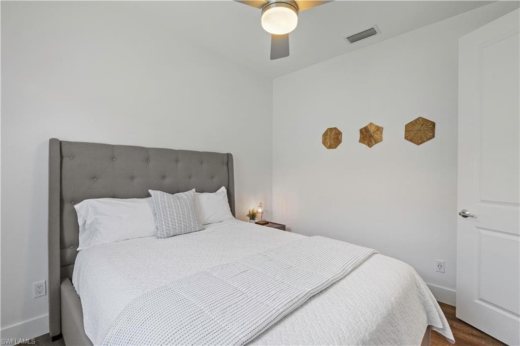 1100 Steeves AVE, NAPLES FL 34104-19