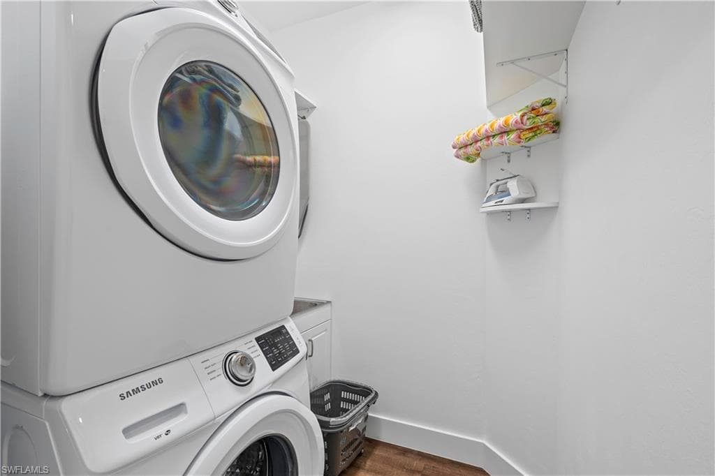 1100 Steeves AVE, NAPLES FL 34104-17