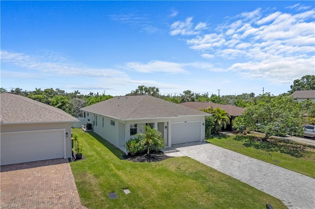1100 Steeves AVE, NAPLES FL 34104-3
