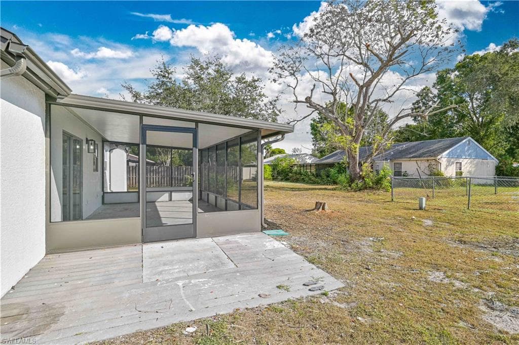 15736 Coral Vine LN, FORT MYERS FL 33905-29