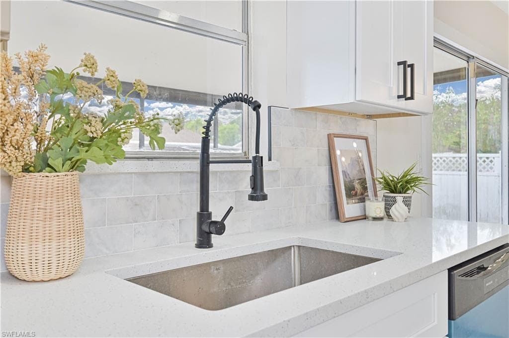 15736 Coral Vine LN, FORT MYERS FL 33905-9