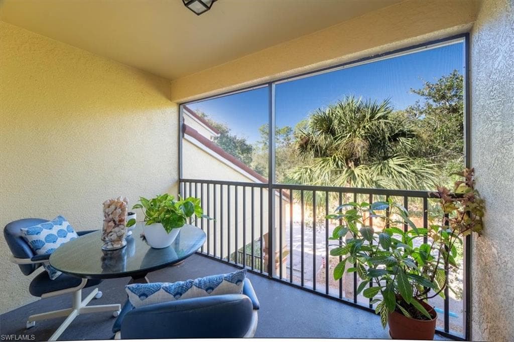 7925 Preserve CIR # 333, NAPLES FL 34119-16