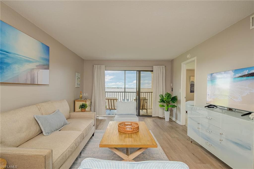 4510 N Key DR 204-6