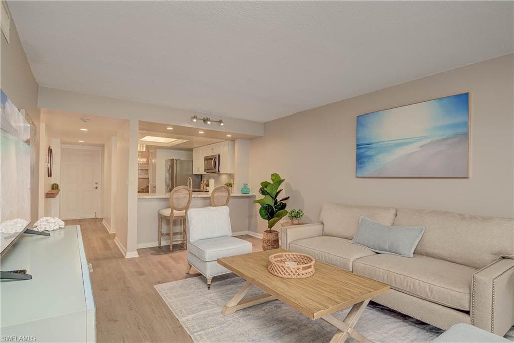 4510 N Key DR 204-3