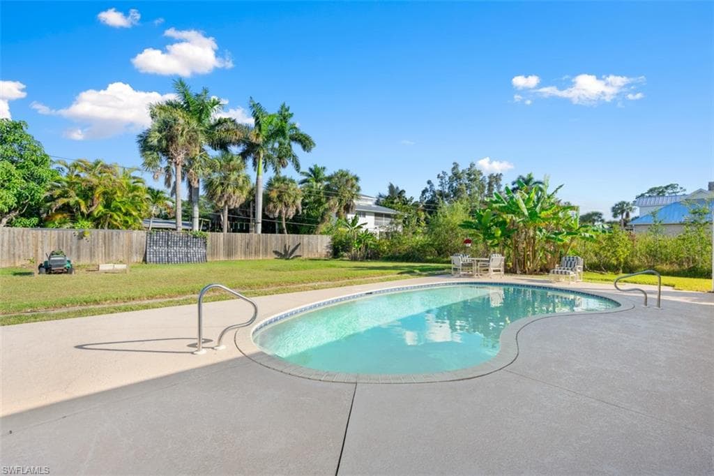 14773 Martin DR, FORT MYERS FL 33908-37