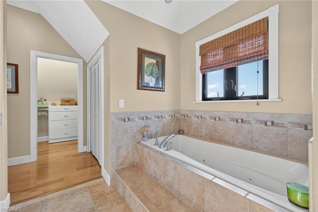 698 Spartina CT, SANIBEL FL 33957-16