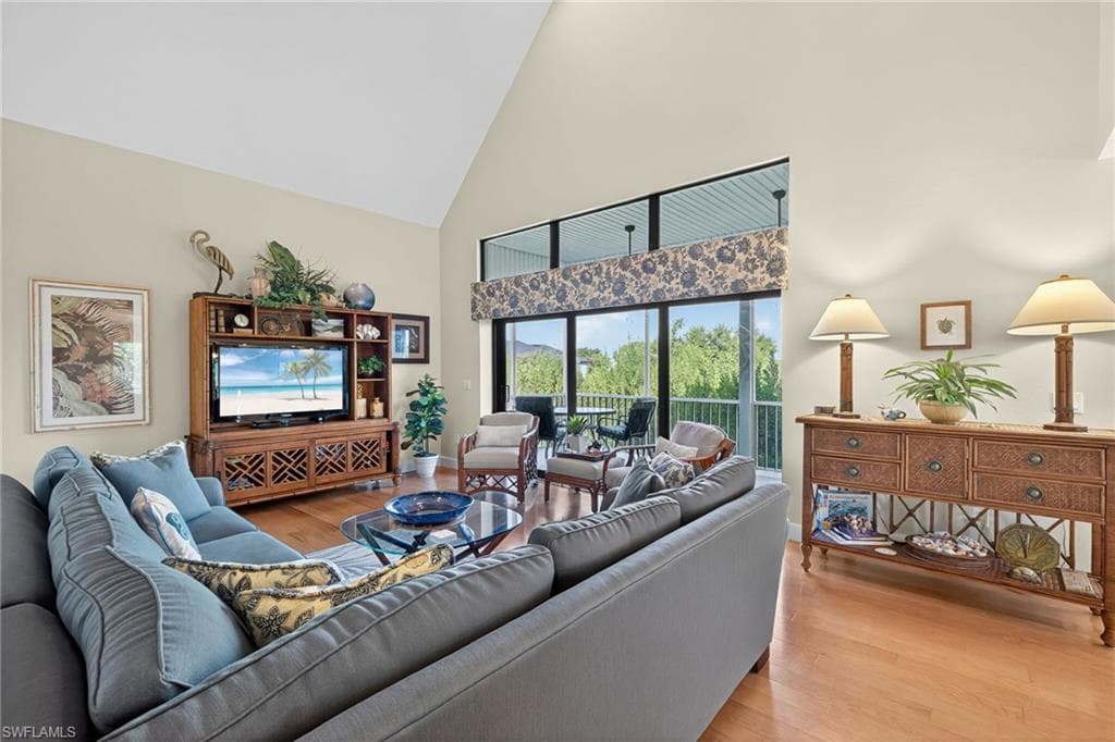 698 Spartina CT, SANIBEL FL 33957-2