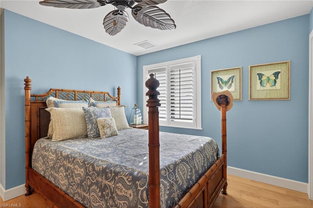 698 Spartina CT, SANIBEL FL 33957-18