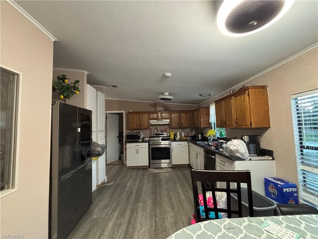 7993 Ebson DR, NORTH FORT MYERS FL 33917-9