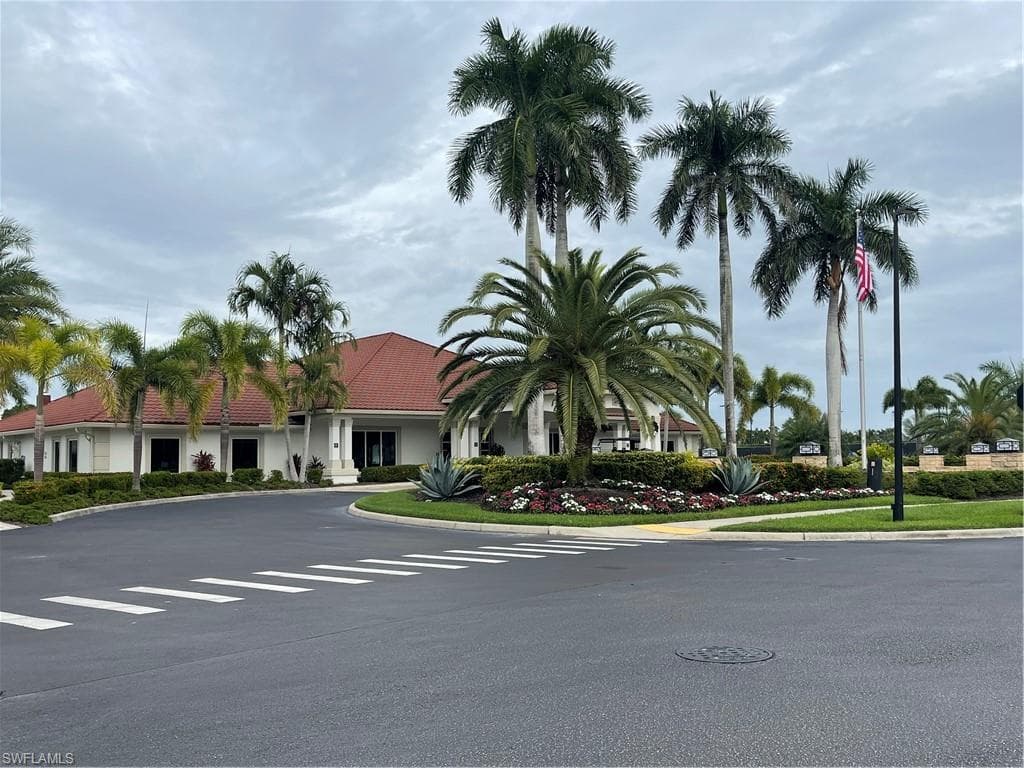 4662 Southern Breeze DR, NAPLES FL 34114-26