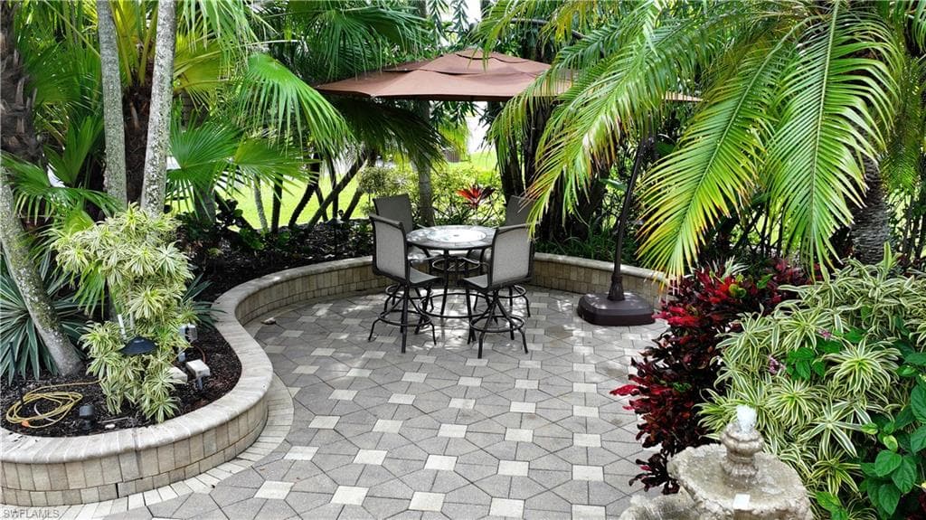 4662 Southern Breeze DR, NAPLES FL 34114-11