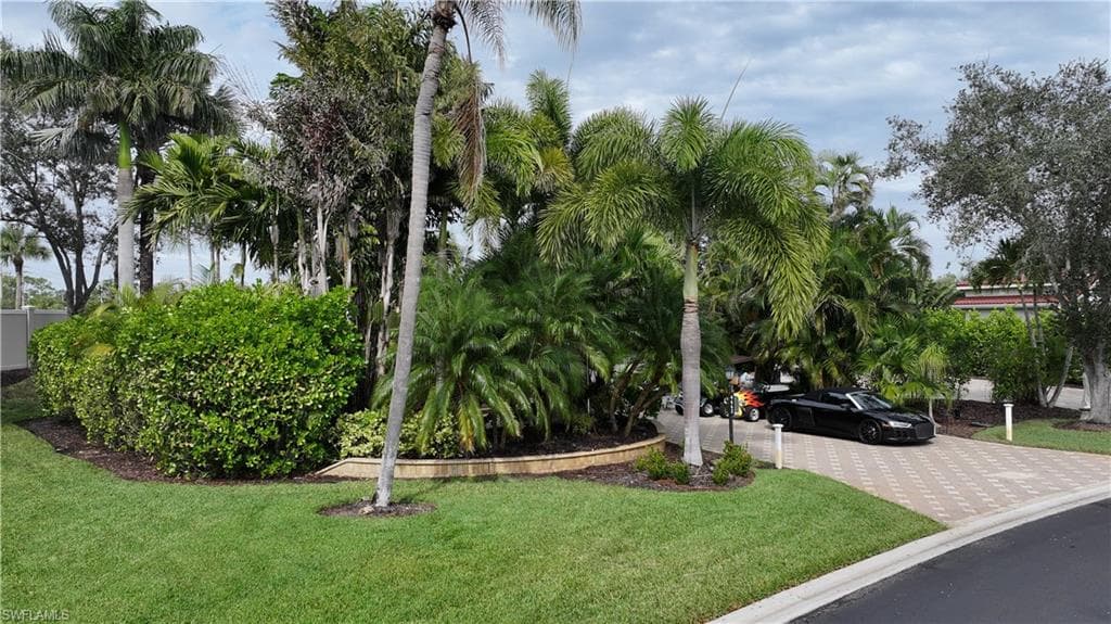 4662 Southern Breeze DR, NAPLES FL 34114-2