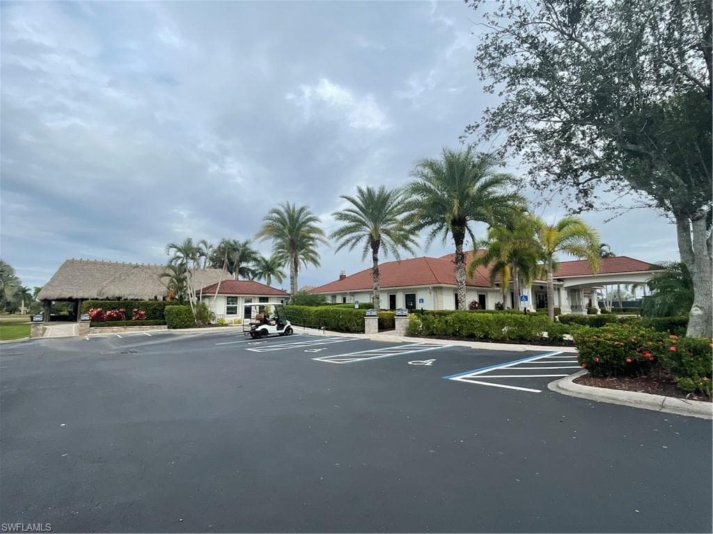 4662 Southern Breeze DR, NAPLES FL 34114-27