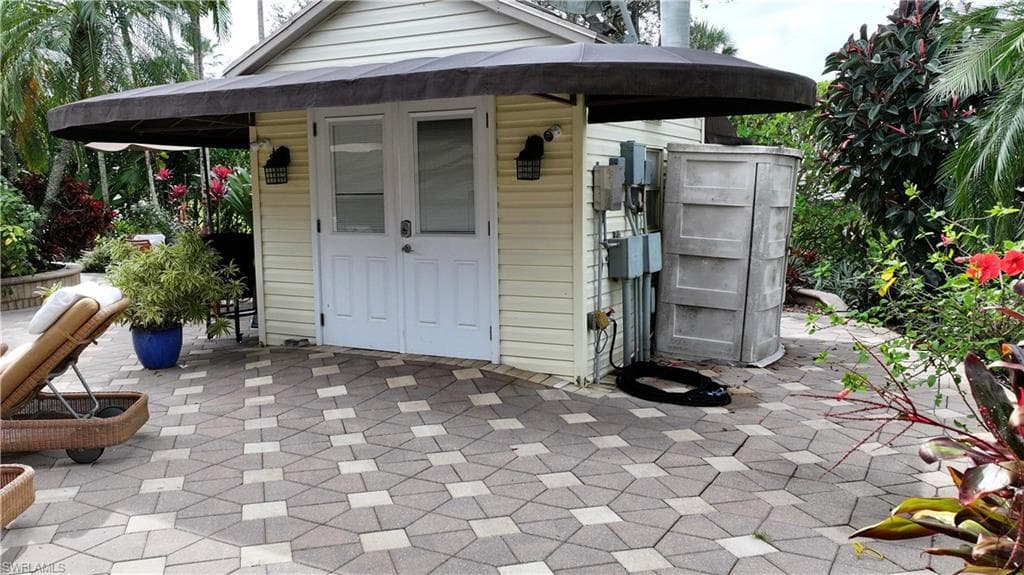 4662 Southern Breeze DR, NAPLES FL 34114-19
