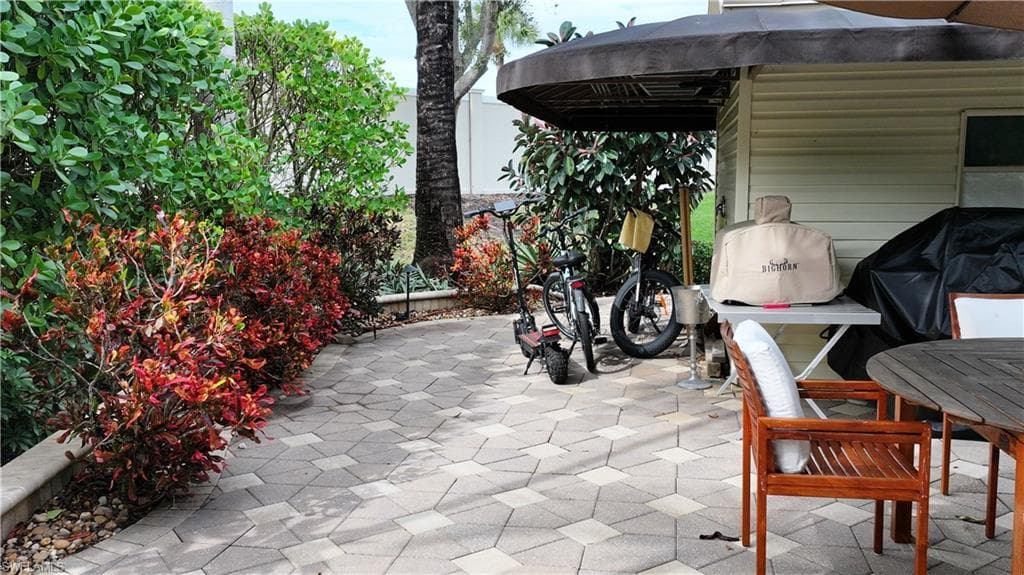 4662 Southern Breeze DR, NAPLES FL 34114-14